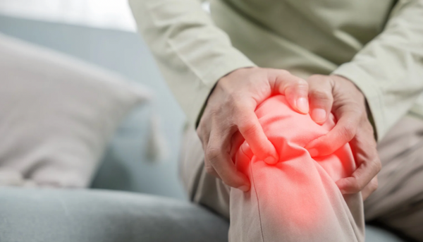 Ból kolan: Przyczyny, zapobieganie i skuteczne leczenie